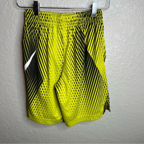 Boys Nike Dri Fit Shorts - Picture 5 of 9